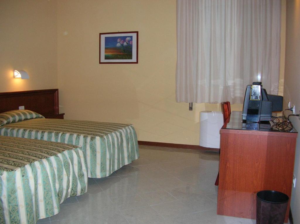 ברשה Hotel Industria חדר תמונה