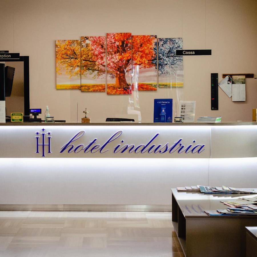 ברשה Hotel Industria מראה חיצוני תמונה