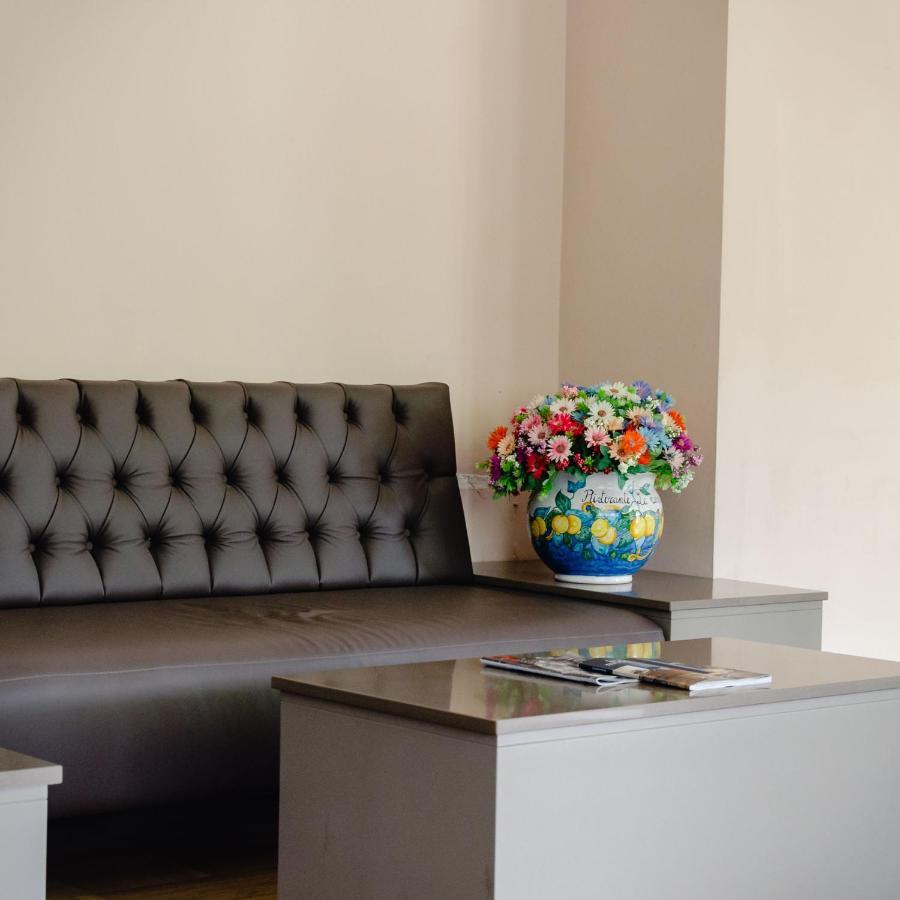 ברשה Hotel Industria מראה חיצוני תמונה