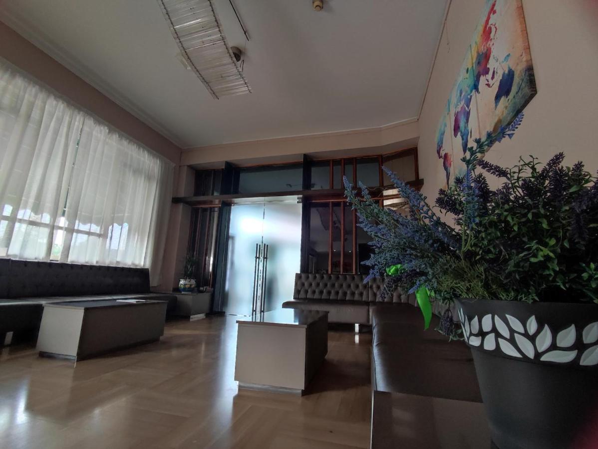 ברשה Hotel Industria מראה חיצוני תמונה