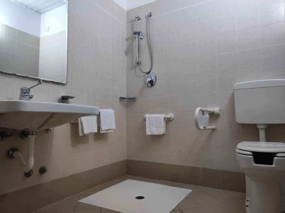 ברשה Hotel Industria מראה חיצוני תמונה